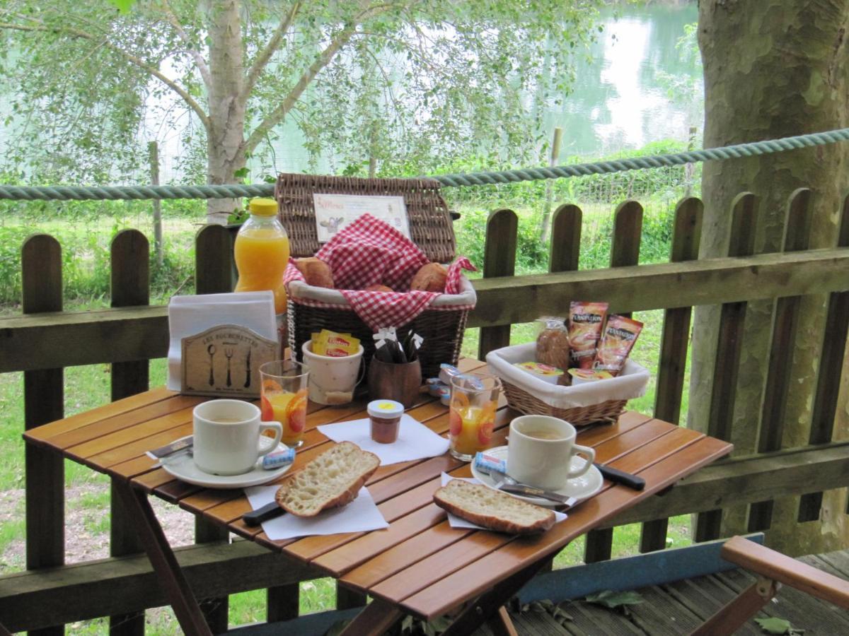 Camping Belle Riviere Chaniers Bagian luar foto
