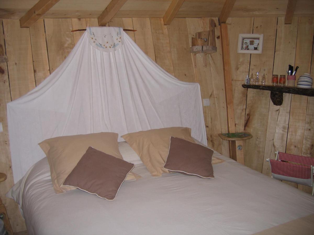 Camping Belle Riviere Chaniers Bagian luar foto