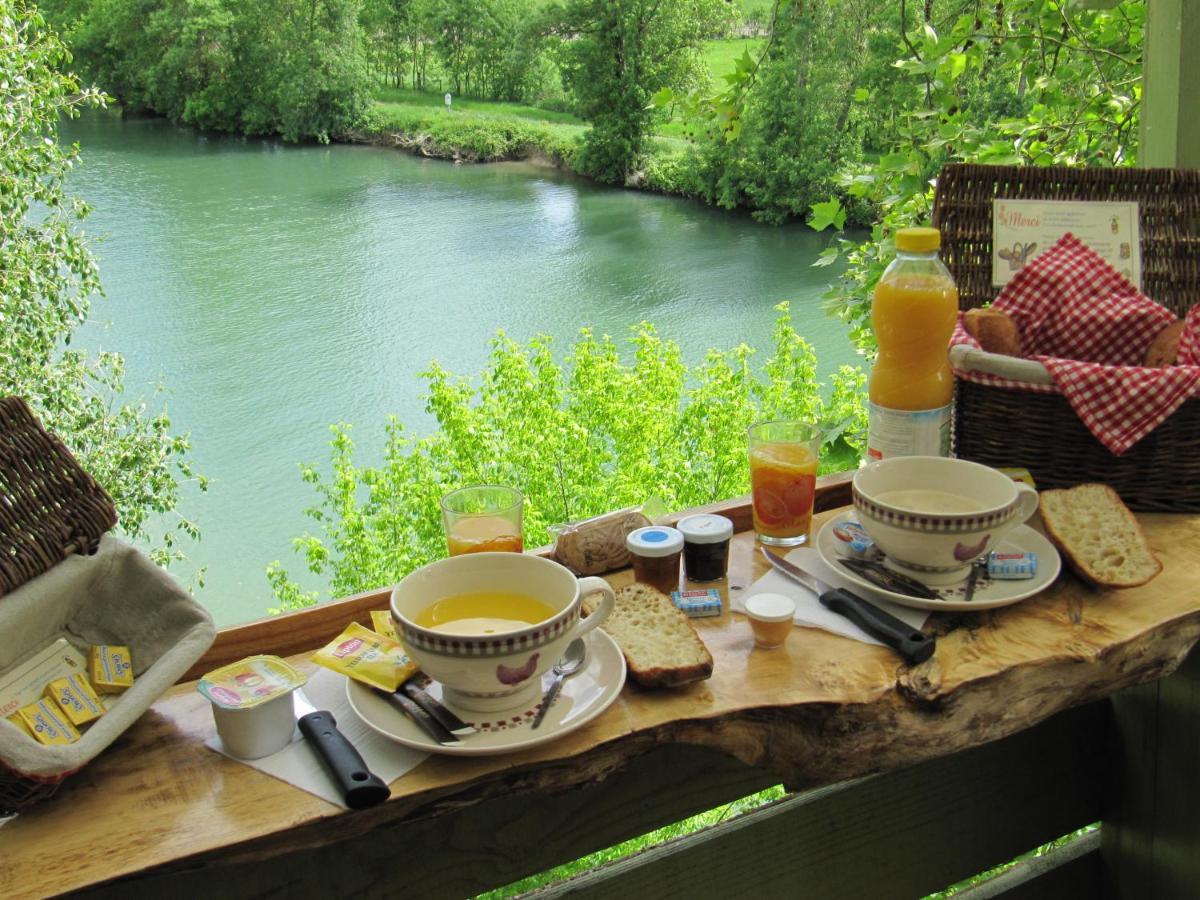 Camping Belle Riviere Chaniers Bagian luar foto
