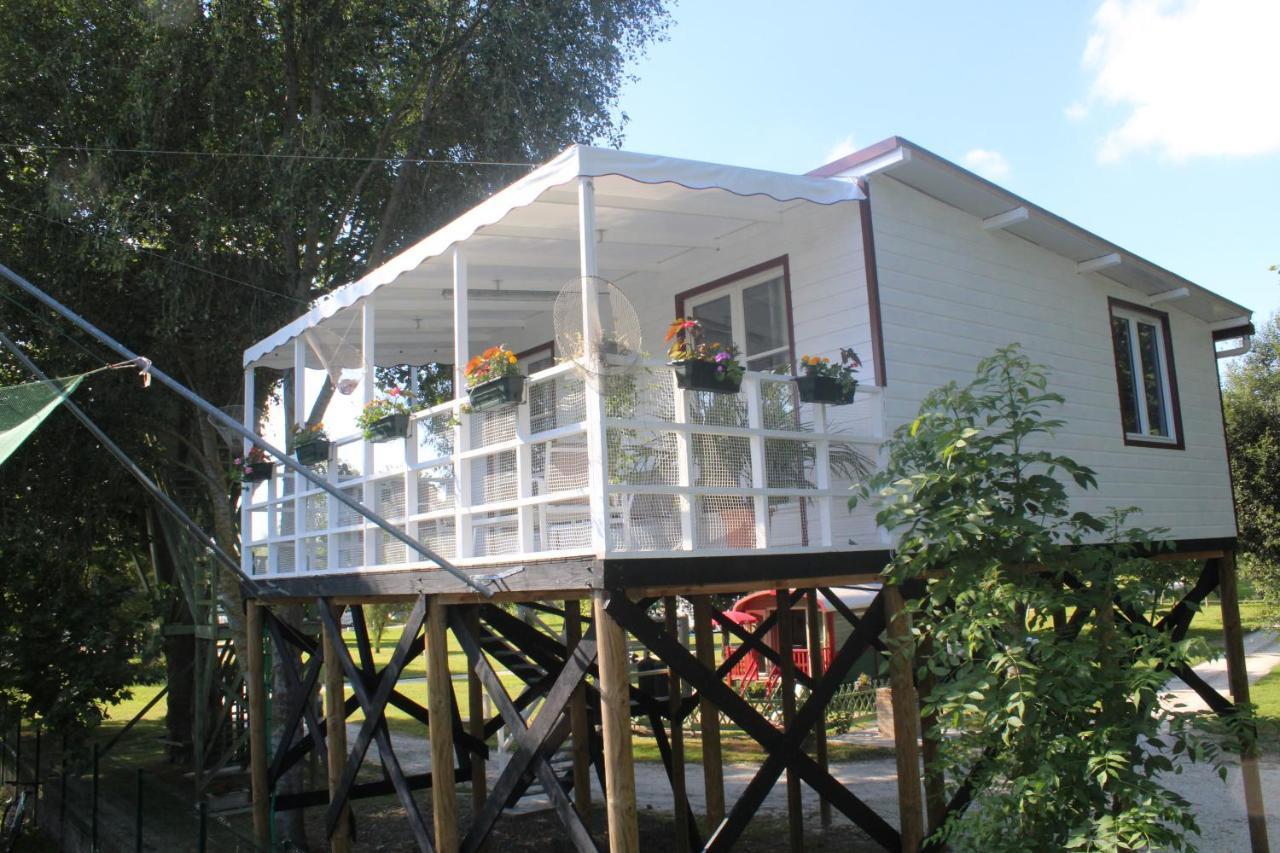 Camping Belle Riviere Chaniers Bagian luar foto