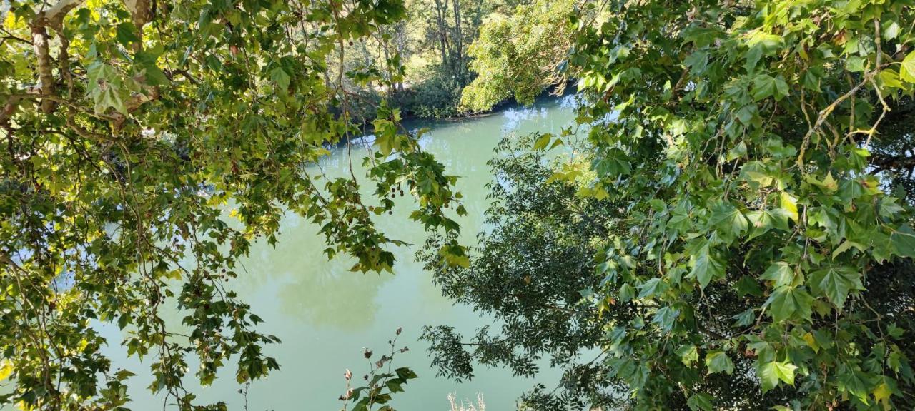 Camping Belle Riviere Chaniers Bagian luar foto