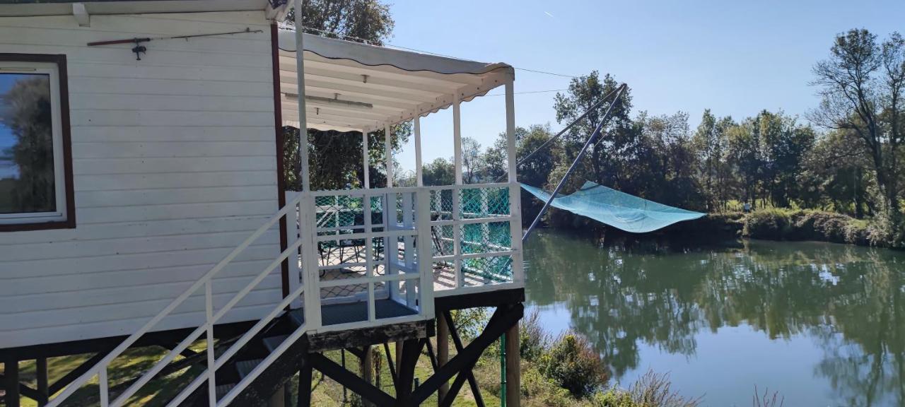 Camping Belle Riviere Chaniers Bagian luar foto