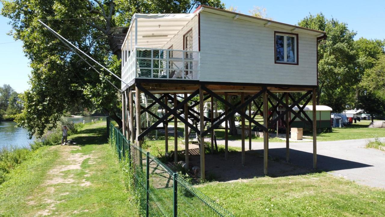 Camping Belle Riviere Chaniers Bagian luar foto