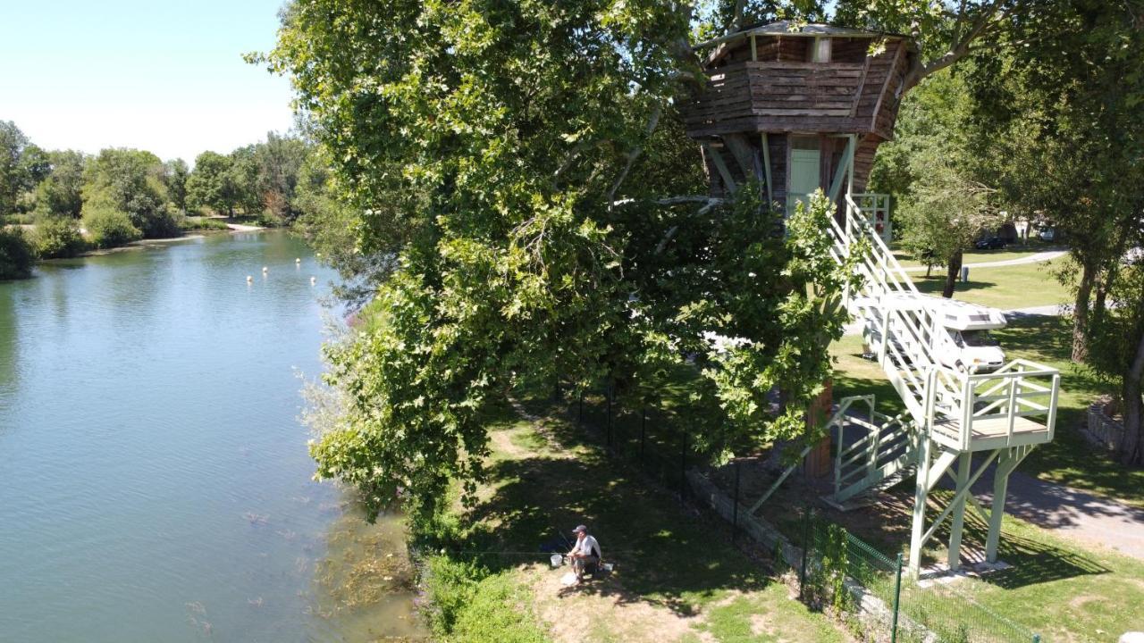 Camping Belle Riviere Chaniers Bagian luar foto